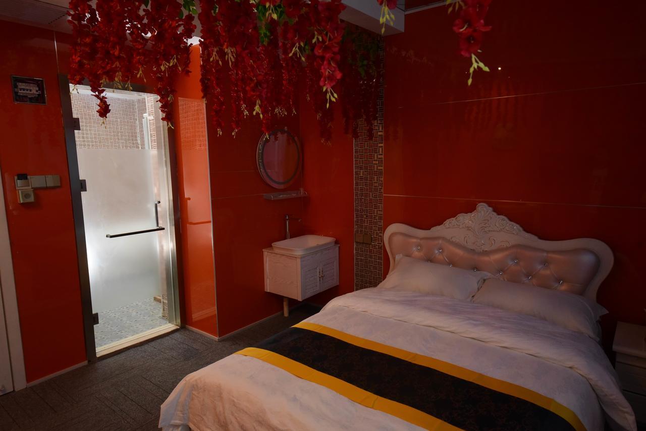 Century Hua Na Loves Boutique Hotel Qingdao Exterior photo